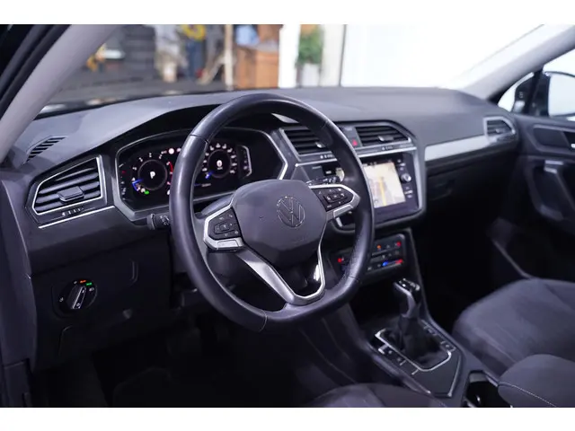 Volkswagen Tiguan Allspace 1.5 TSI Life 7p. 2023 Benzine 26