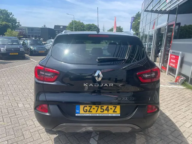 Renault Kadjar 1.2 TCe Bose / navigatie 2015 Benzine 22