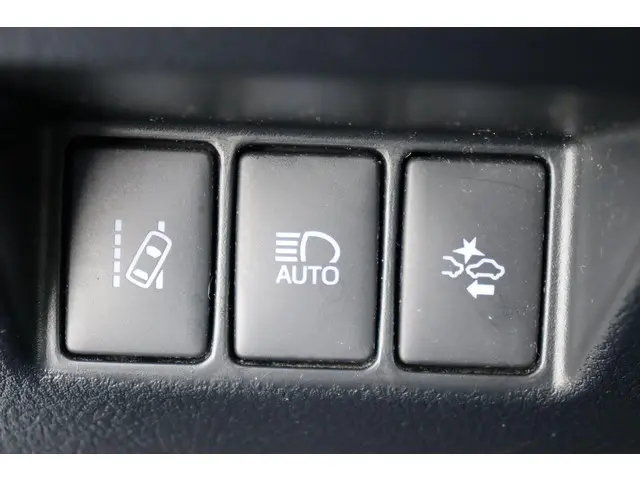 Toyota Yaris 1.5 Hybrid Dynamic, 2017 Hybride Benzine 29