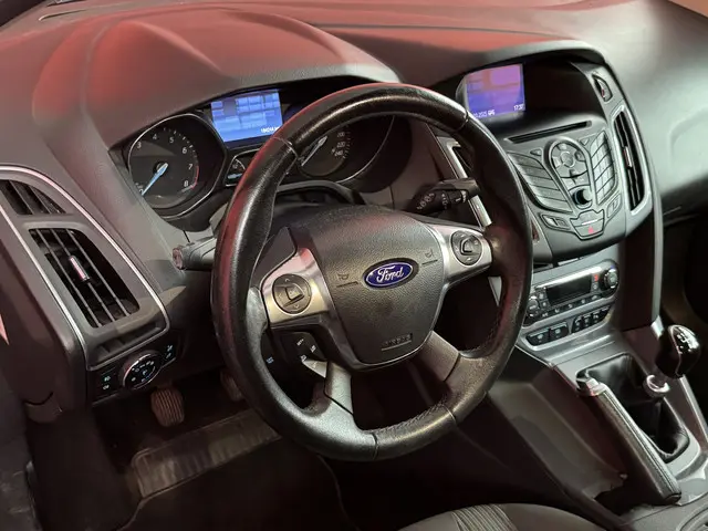Ford Focus Wagon 1.0 EcoBoost Edition Plus 2013 Benzine 3