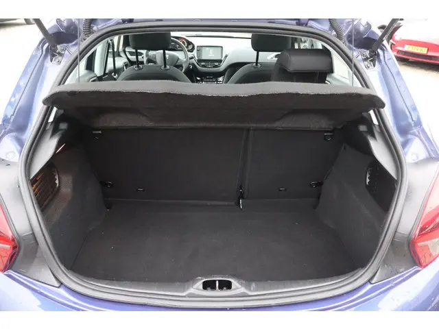 Peugeot 208 1.2 PureTech Allure 2015 Benzine 16