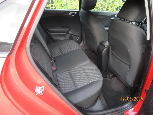 Kia Ceed 1.0 T-GDi DynamicLine 2019 Benzine 9