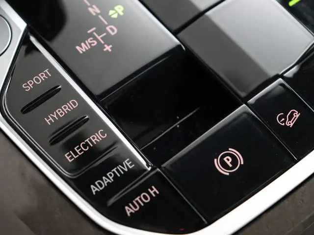 BMW X5 xDrive45e High Executive 2023 Hybride Benzine 38