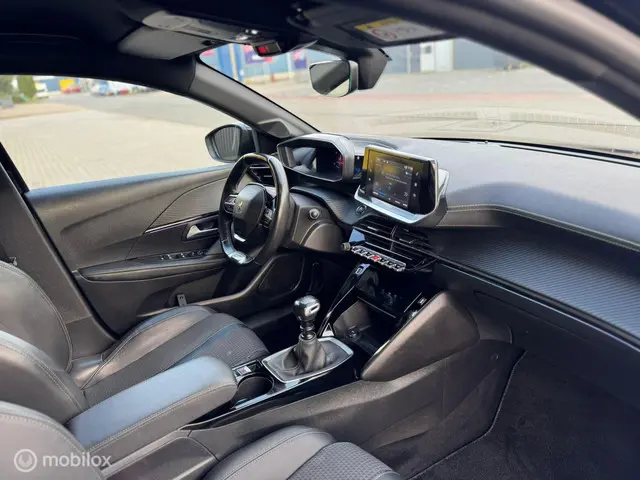 Peugeot 208 1.2 PureTech Allure 2020 Benzine 24