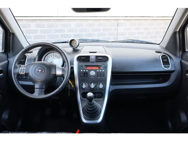 Opel Agila 1.0 Edition Trekhaak 2013 Benzine 11