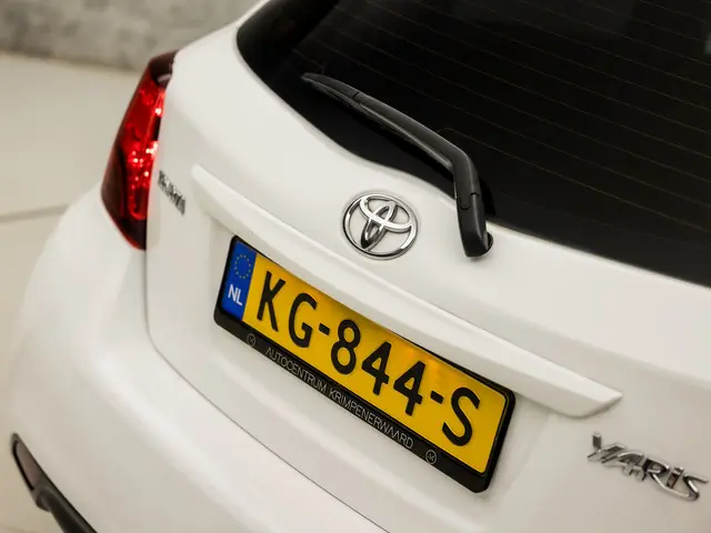 Toyota Yaris 1.0 VVT-i Sport 2015 Benzine 22