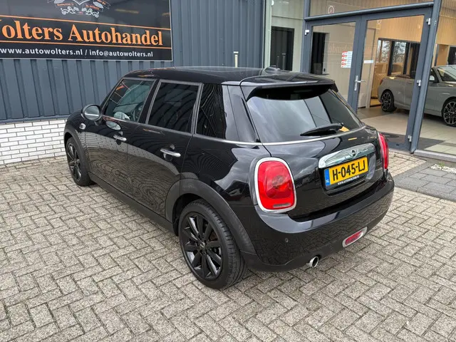 MINI One Mini 1.2 Chili Business *pano 2016 Benzine 7