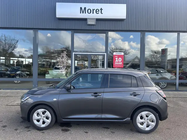 Suzuki Swift 1.2 Select Smart Hybrid 2024 Benzine 4