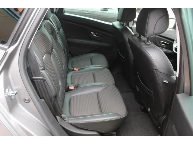 Renault Scénic 1.3 TCe Limited Automaat 2019 Benzine 10