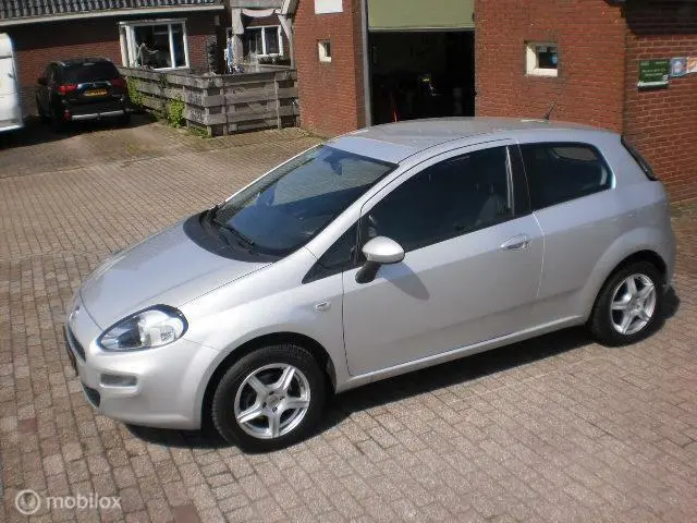 Fiat Punto Evo 1.2 Pop met 53.000 KM! 2014 Benzine 23