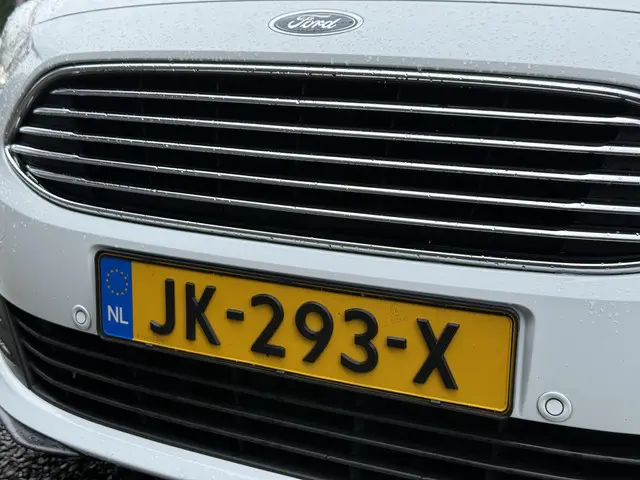 Ford C-MAX 1.0 Titanium 2015 Benzine 27
