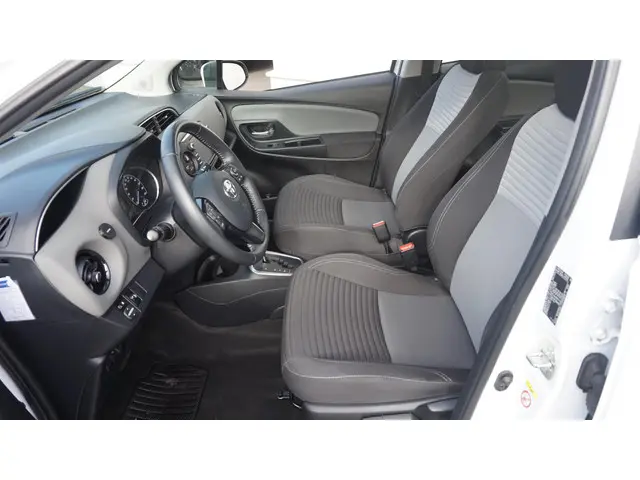 Toyota Yaris 1.5 Hybrid Aspiration 2017 Hybride Benzine 9