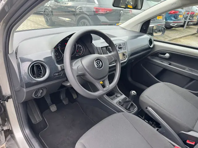 Volkswagen up! 1.0 2020 Benzine 2