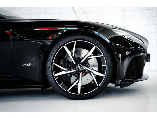 Aston Martin DBS 5.2 V12 Superleggera 2019 Benzine 16