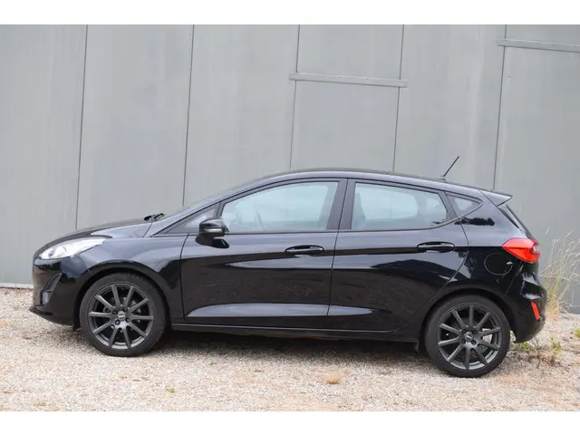 Ford Fiesta 1.1 Trend 2018 Benzine 12
