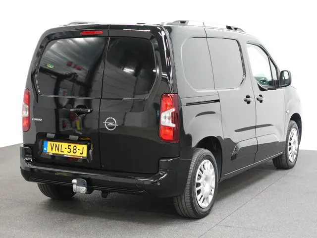 Opel Combo 1.5D L1H1 Edition 2021 Diesel 10
