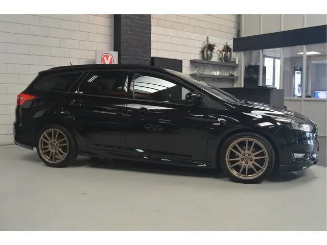 Ford Focus Wagon 1.0 2018 Benzine 3