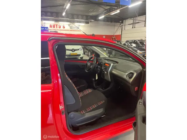 Citroën C1 1.2 PureTech Airscape Shine 2015 Benzine 12