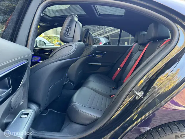 Mercedes-Benz C-Klasse 200 AMG Line 2022 Benzine 17