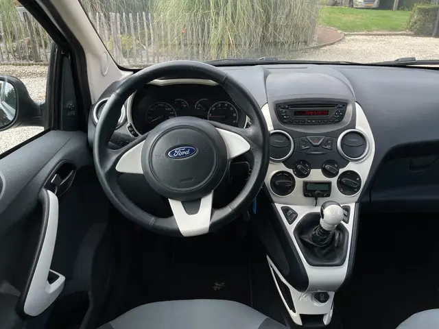 Ford Ka 1.2 Titanium X Airco, 15 inch, NAP! 2012 Benzine 15