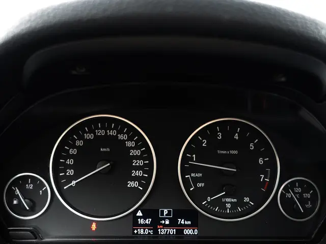 BMW 3 Serie 328i 245pk High Executive Aut- 2012 Benzine 20