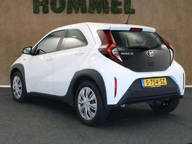 Toyota Aygo X 1.0 VVT-i MT Play 2023 Benzine 5