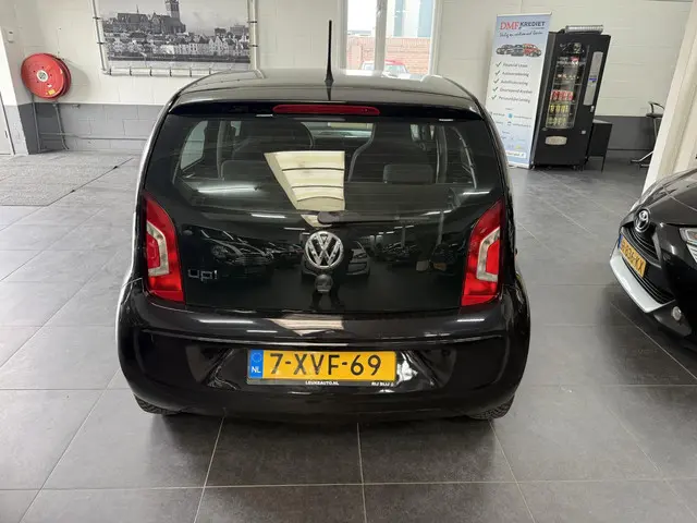 Volkswagen up! 1.0 move up! BlueMotion 2014 Benzine 6