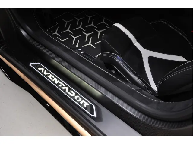 Lamborghini Aventador 6.5 V12 SVJ Roadster 2021 Benzine 22
