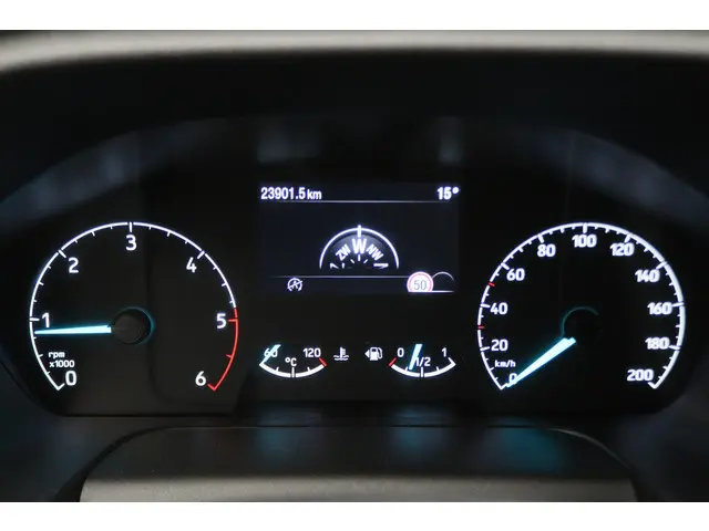 Ford Transit 350 2.0 TDCI L3H3 2024 Diesel 4