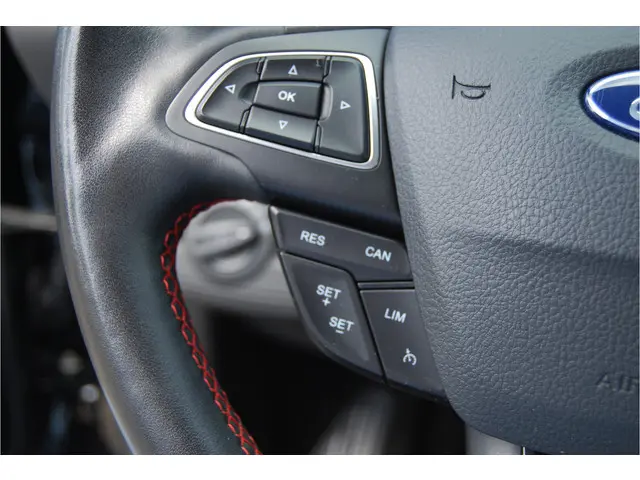 Ford Kuga 1.5 EcoBoost 150PK ST Line 2018 Benzine 16