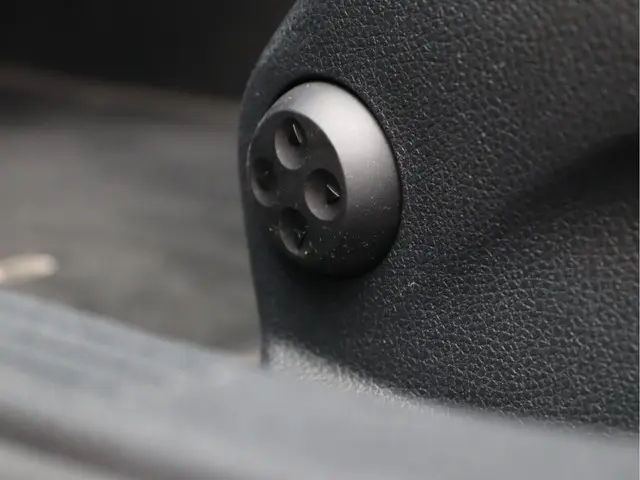 Mercedes-Benz C-Klasse Estate 180 AMG 2020 Benzine 27