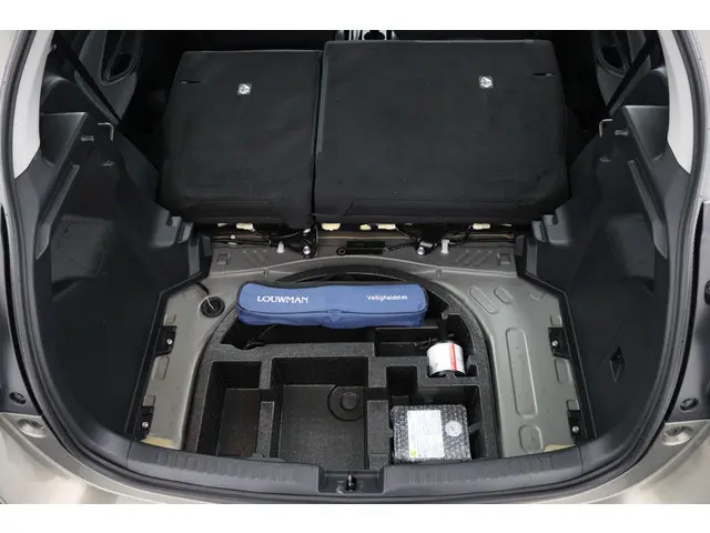 Toyota Yaris 1.5 VVT-i Dynamic 2021 Benzine 33