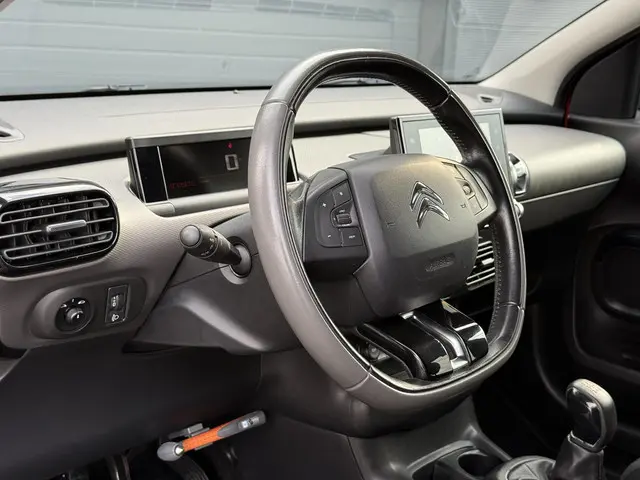 Citroën C4 Cactus 1.2 PureTech Shine 2016 Benzine 11