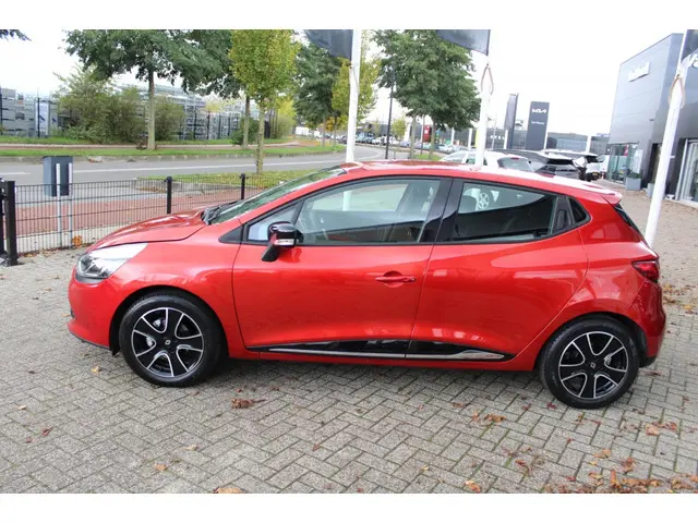 Renault Clio 0.9 TCe Expression 2016 Benzine 9