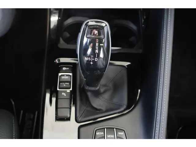 BMW X2 sDrive20i High Executive 2021 Benzine 19