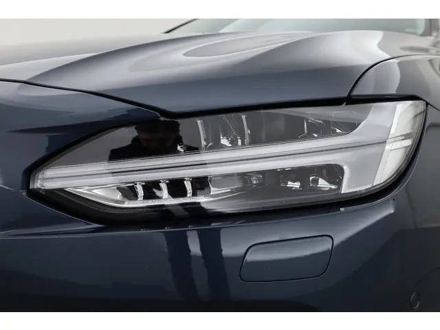 Volvo S90 2.0 T8 AWD Plus Dark 2025 Hybride Benzine 38