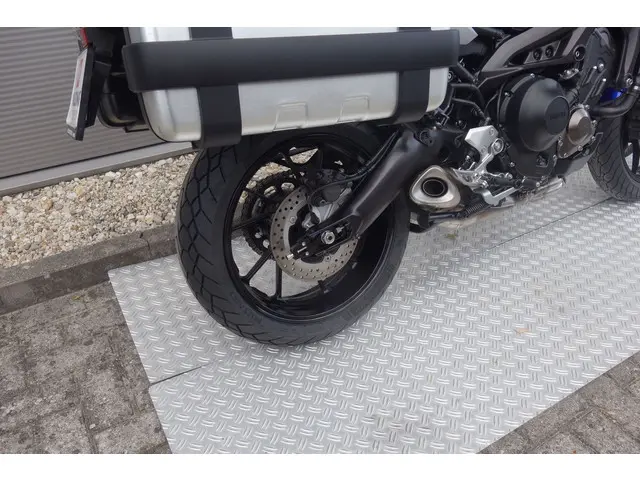 Yamaha TRACER 900 ABS 2017 Benzine 28