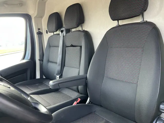 Opel Movano 35 2.2D 165 L2H2 Edition 2022 Diesel 26