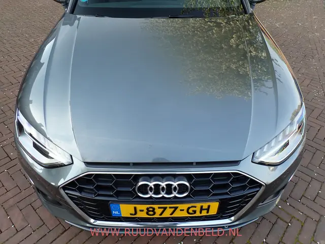 Audi A4 Avant 35TFSI S-LINE 2020 Hybride Benzine 33