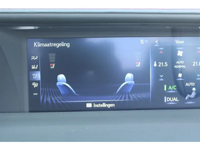 Lexus LC Convertible 500 Hokkaido Edition 2023 Benzine 33