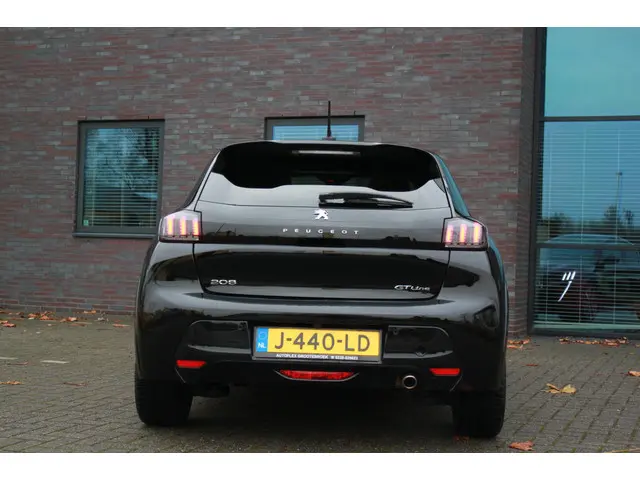 Peugeot 208 1.2 PureTech GT-Line 2020 Benzine 9