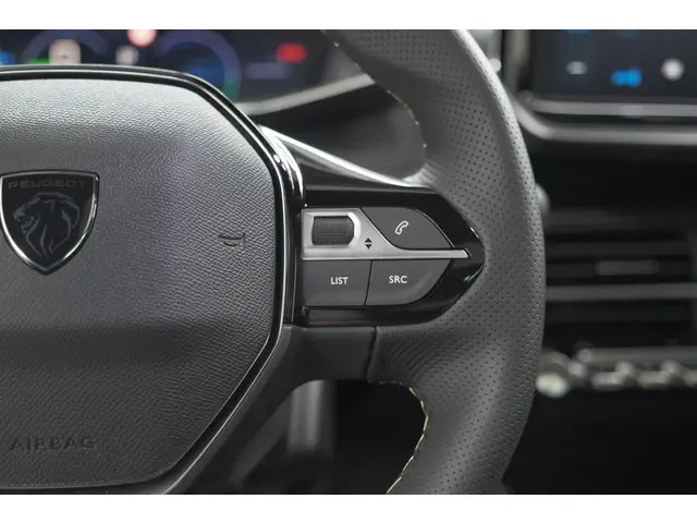 Peugeot e-2008 EV GT 50 kWh 2025 Elektrisch 35