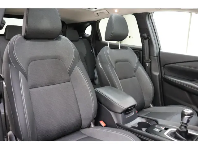 Nissan QASHQAI 1.3 MHEV N-Connecta 2022 Benzine 7