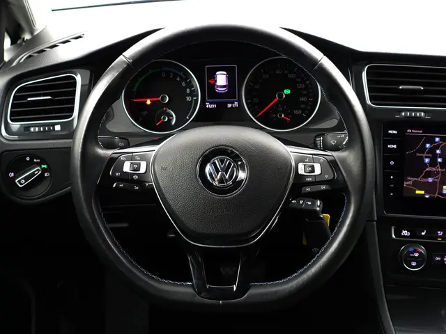 Volkswagen e-Golf Highline Aut- 2019 Elektrisch 17