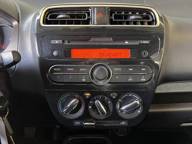 Mitsubishi Space Star 1.2 Life Edition 2018 Benzine 12