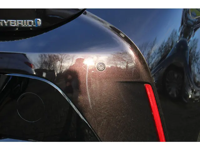 Toyota Corolla 1.8 Hybrid Active 2021 Hybride Benzine 23