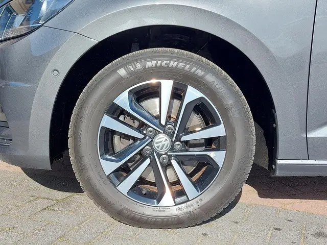 Volkswagen Touran 1.6 TDI Highline 7p 2019 Diesel 12