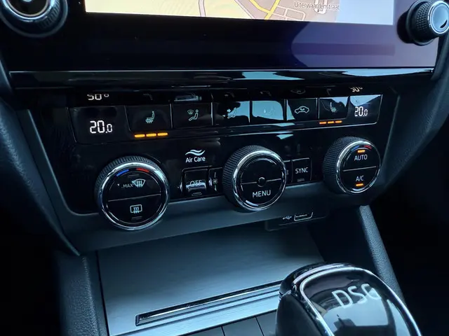Škoda Octavia Combi 1.5 TSI Gr. BNS Edition 2020 Benzine 24