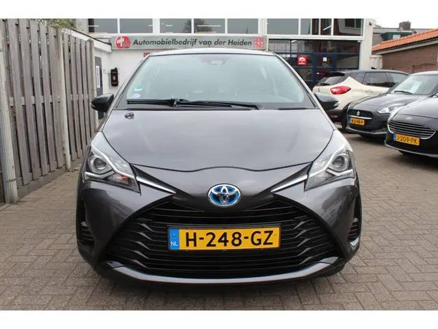 Toyota Yaris 1.5 Hybride Active 2020 Hybride Benzine 6