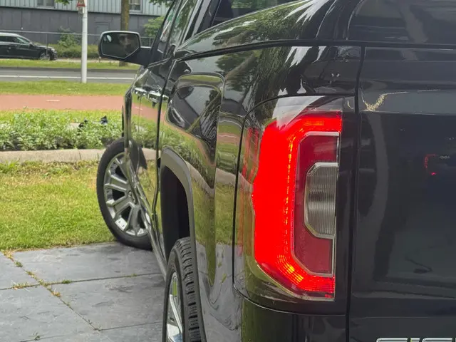 GMC Sierra 6.2 V8 Denali NL-AUTO!! 2018 LPG/Gas 16
